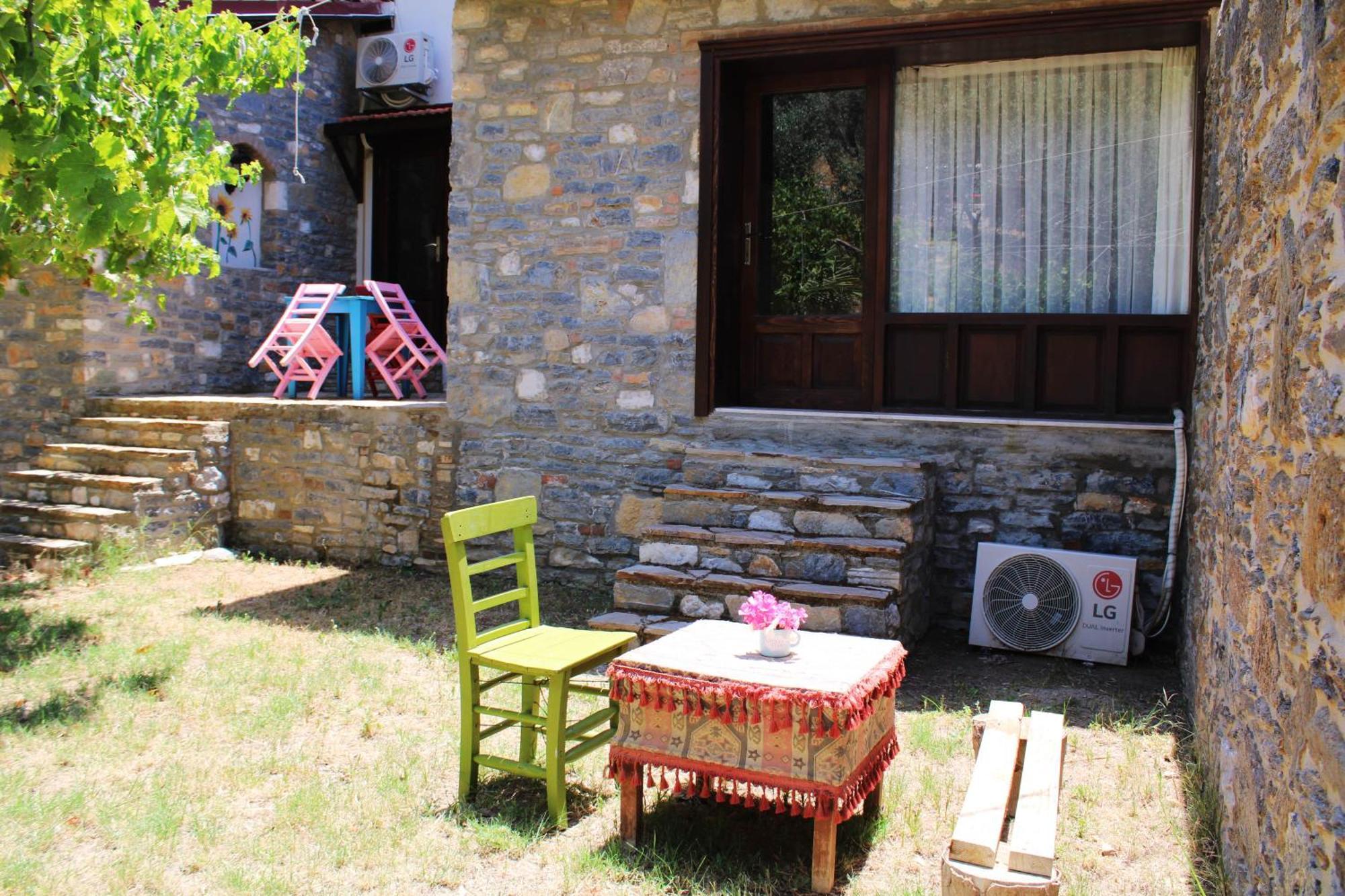 Pir Efes Konaklari Izmir Exterior photo